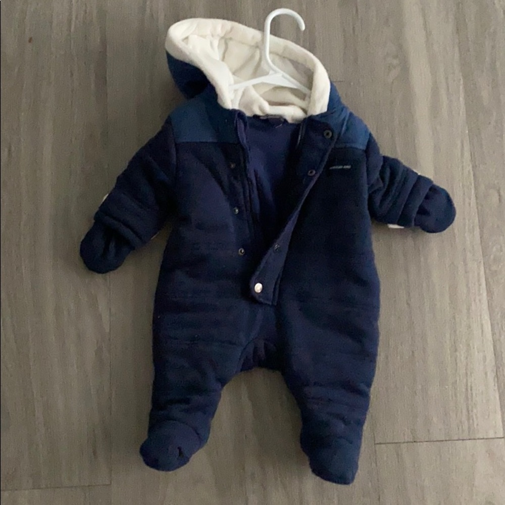 Cute snow suit !
